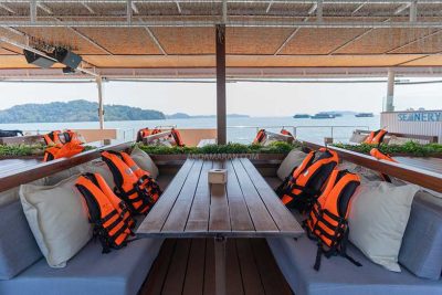 เรือ party phuket