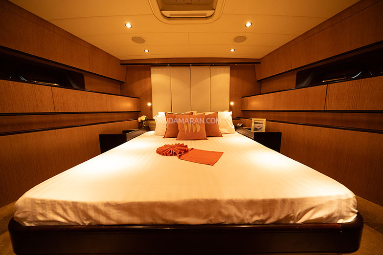 Cognac Arno Leopard 75ft Motor Yacht - Image 17