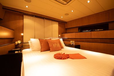 Cognac Arno Leopard 75ft Motor Yacht - Image 19